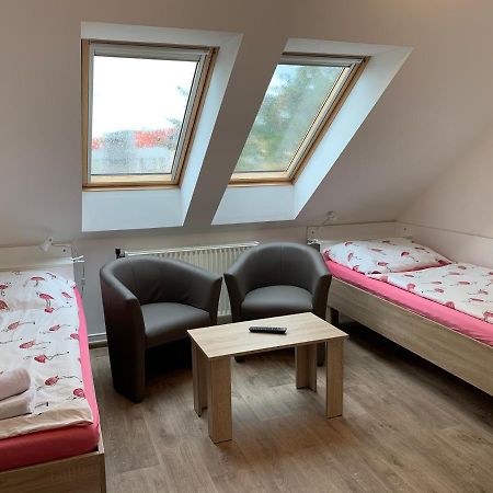 Penzion Mar Hradec Králové Zewnętrze zdjęcie