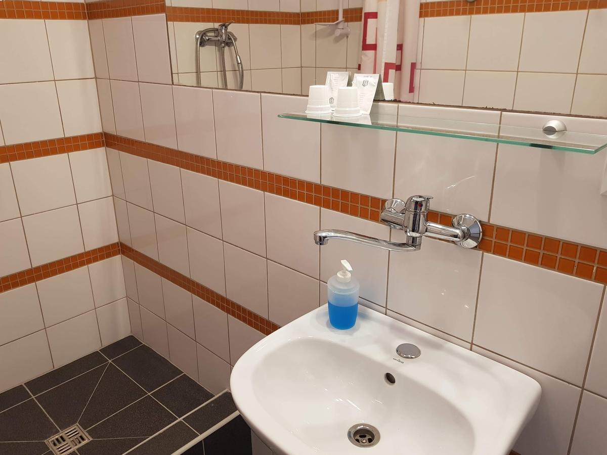 Penzion Mar Hradec Králové Zewnętrze zdjęcie