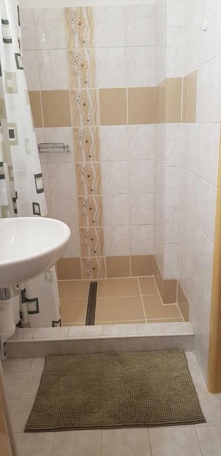 Penzion Mar Hradec Králové Zewnętrze zdjęcie