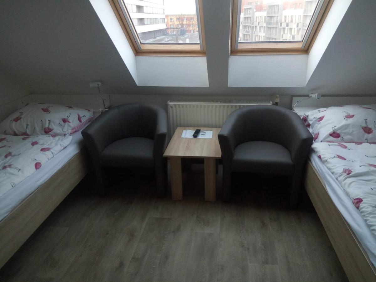 Penzion Mar Hradec Králové Zewnętrze zdjęcie