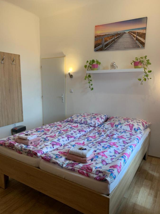 Penzion Mar Hradec Králové Zewnętrze zdjęcie