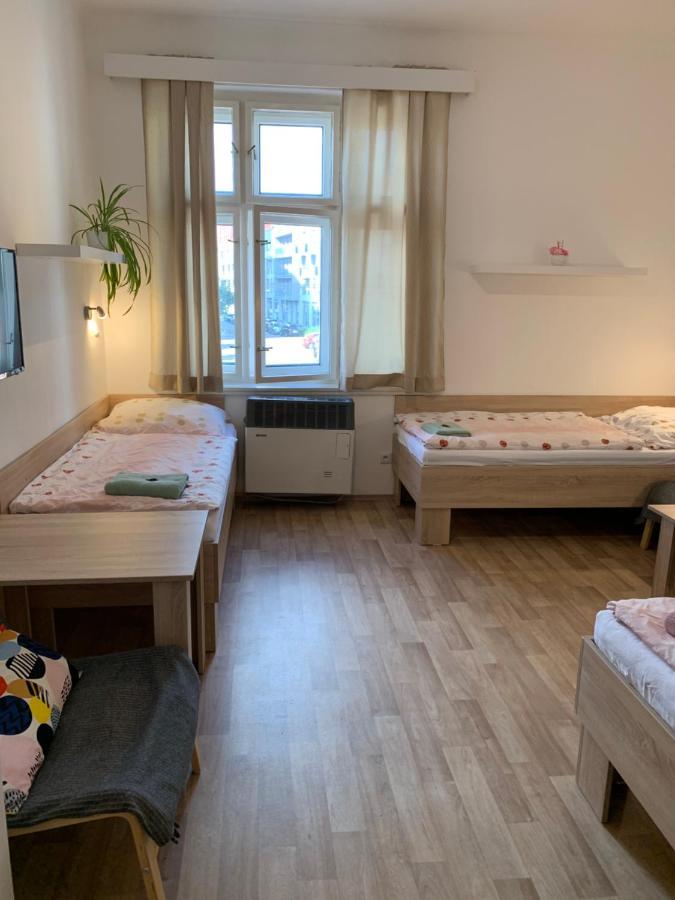 Penzion Mar Hradec Králové Zewnętrze zdjęcie